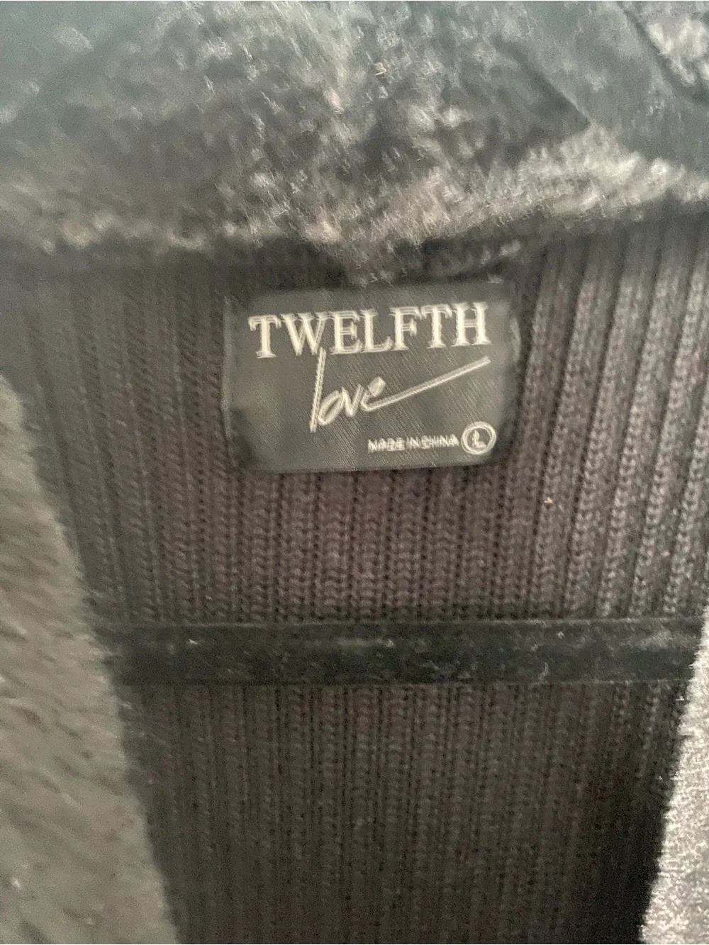Black Faux-Shearling Sleeveless Coatigan Size L Gorpcore Cabincore BohoChic Cozy